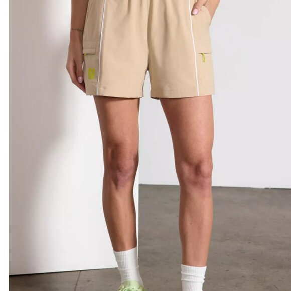 MPG Rove Short with Piping Irish Cream New Size Large Relaxed Fit Elastic Waist - Picture 11 of 11